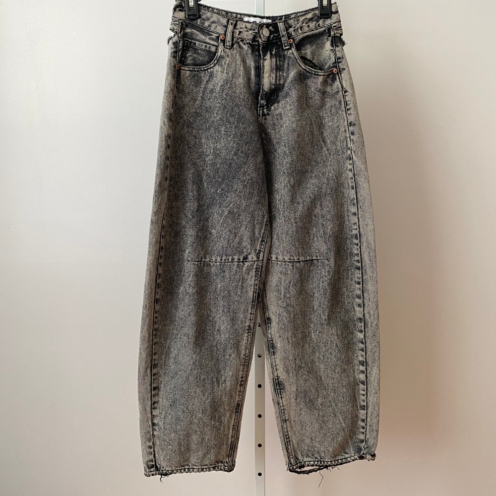 S.O.N.G. Black Acid Wash Barrel Leg Jeans Mid Rise Distressed Horseshoe Denim